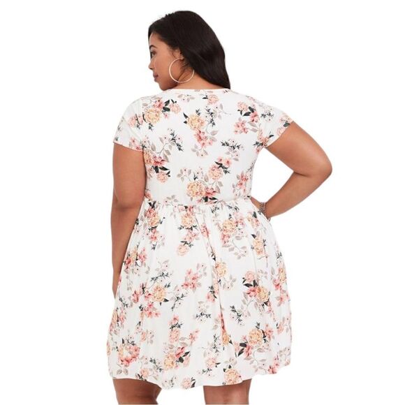 Torrid Ivory Floral Challis Mini Shirt Dress Size 4X NWT - Picture 3 of 9